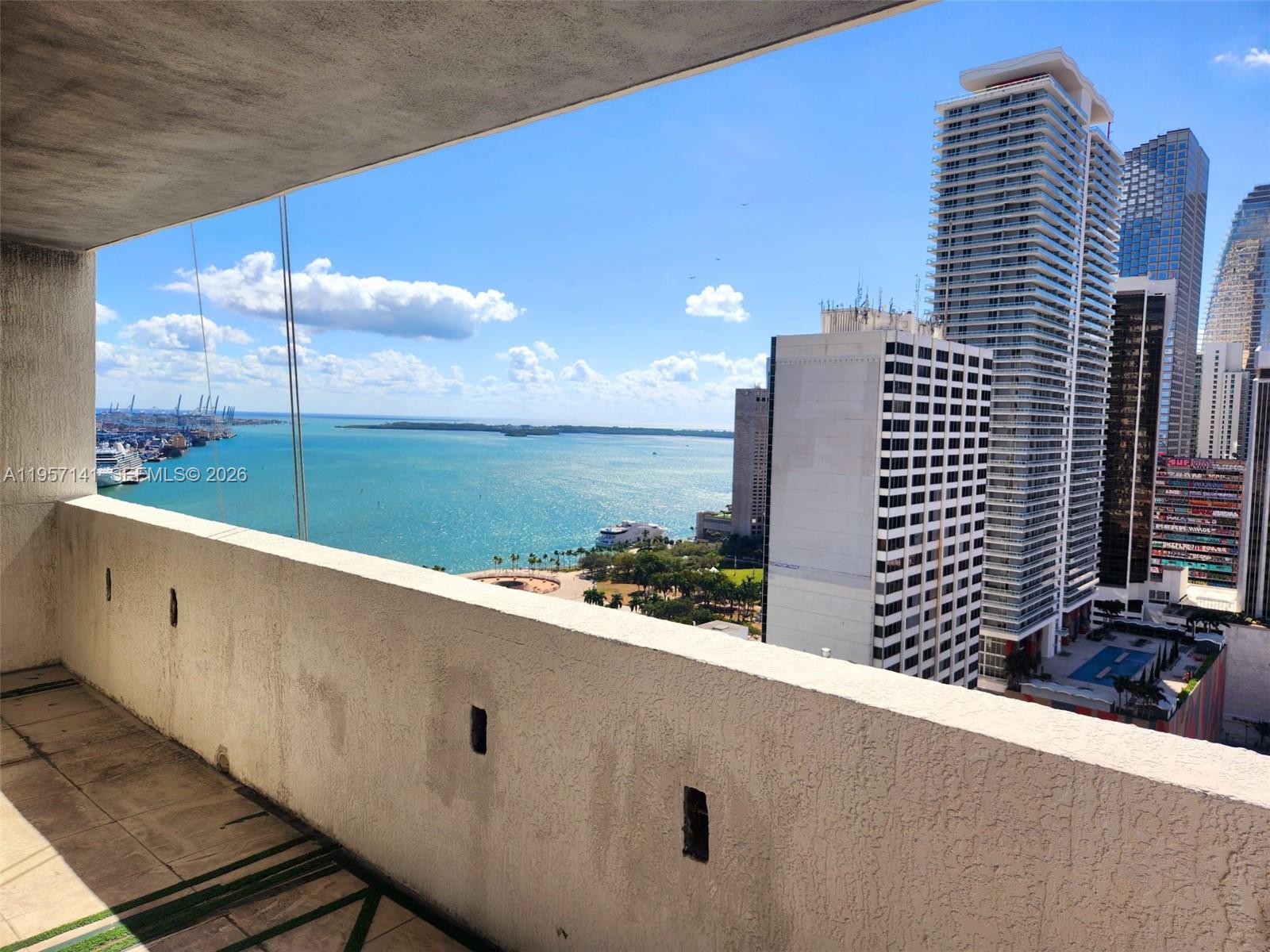 244 Biscayne Blvd #2809, Miami FL 33132