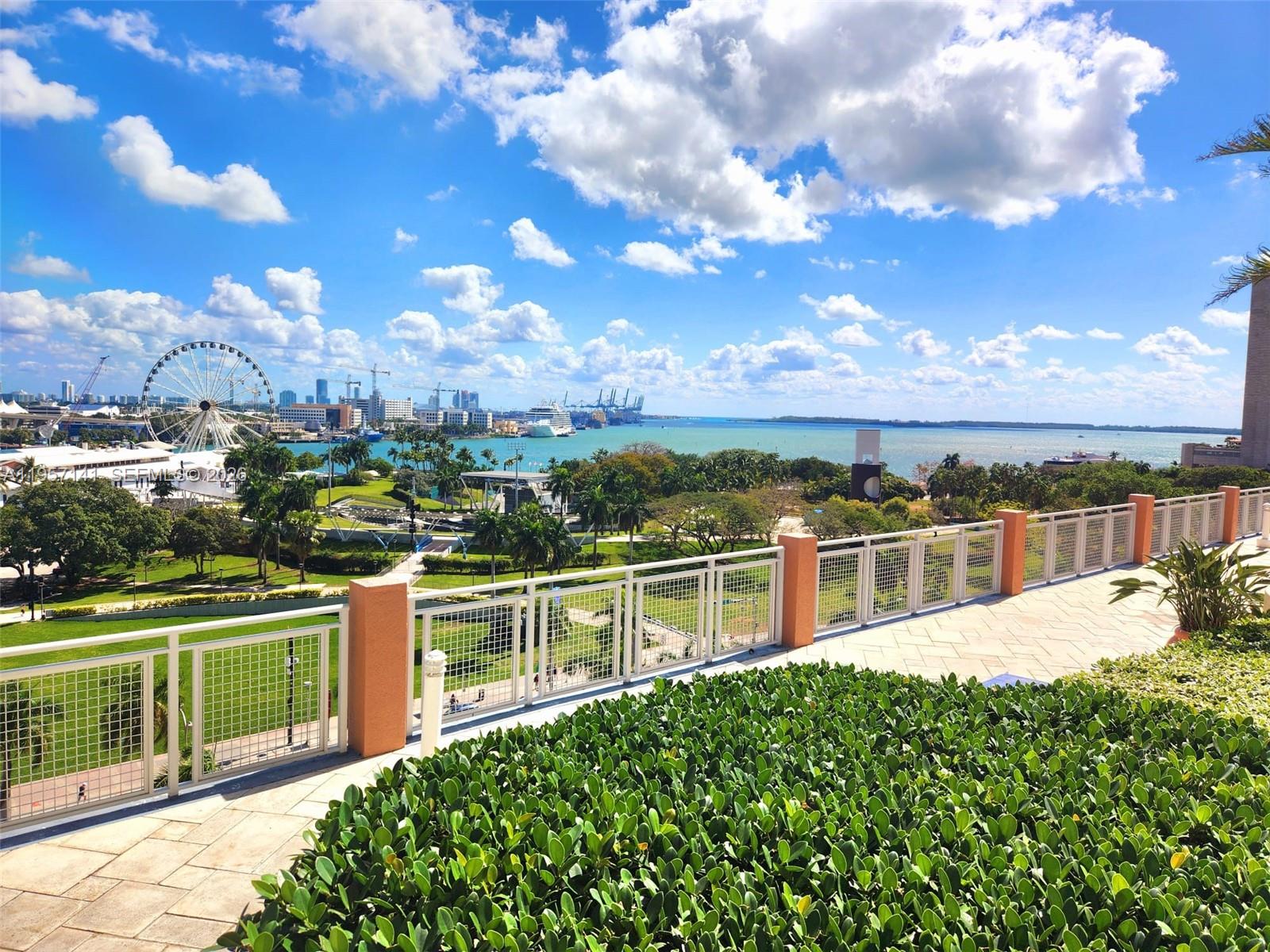 244 Biscayne Blvd #2809, Miami FL 33132