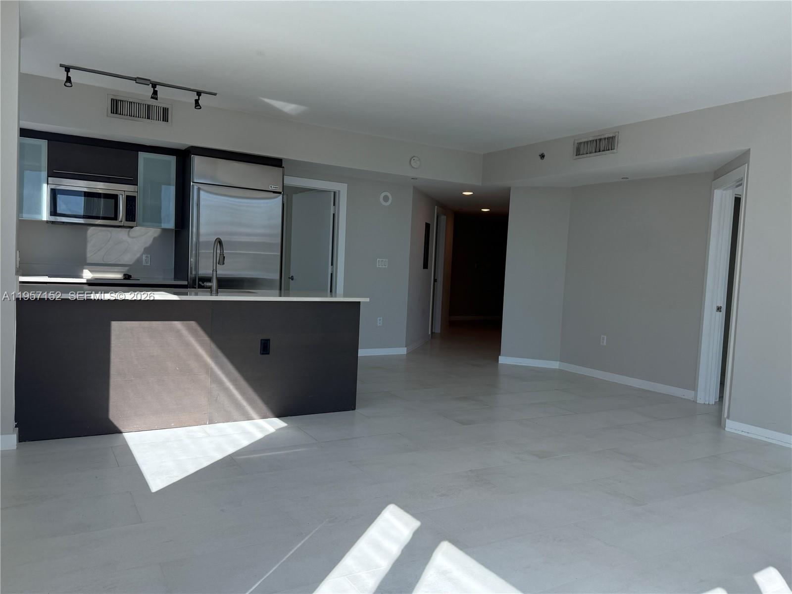 500 Brickell Ave #1602, Miami FL 33131
