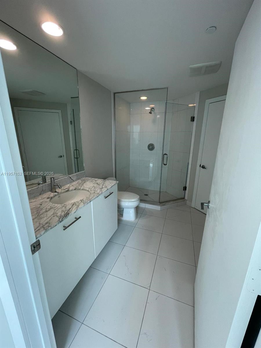 500 Brickell Ave #1602, Miami FL 33131