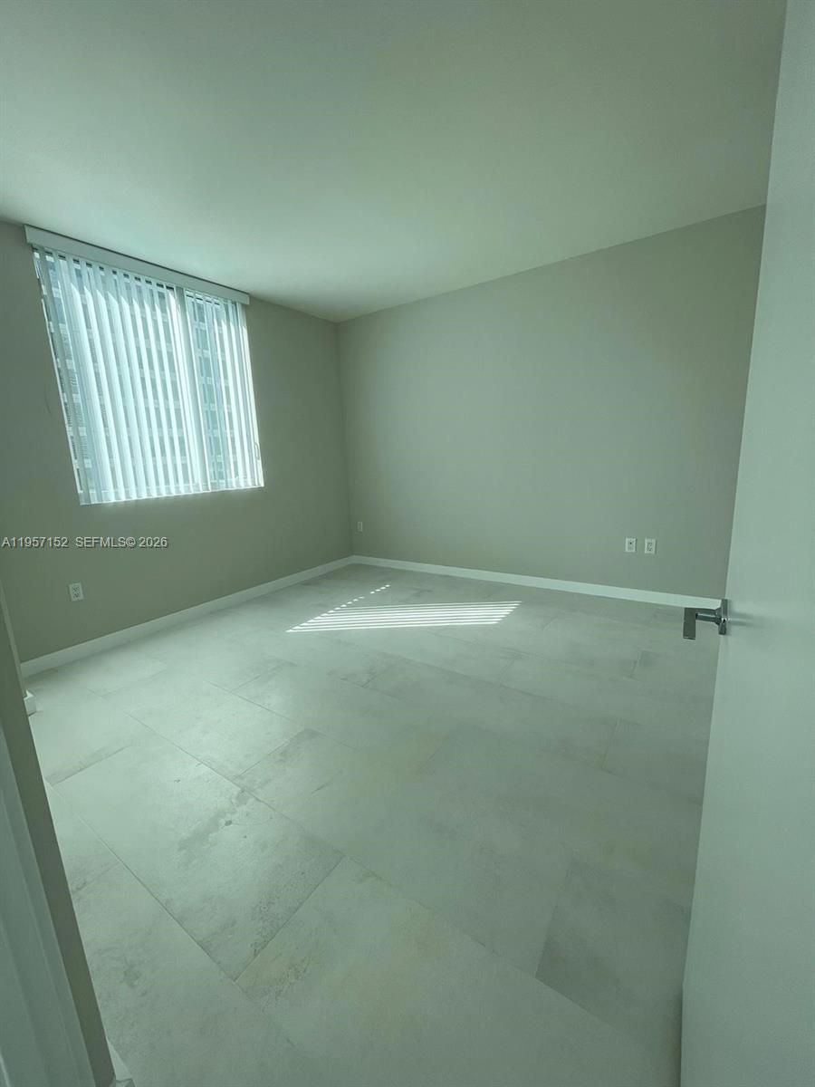500 Brickell Ave #1602, Miami FL 33131