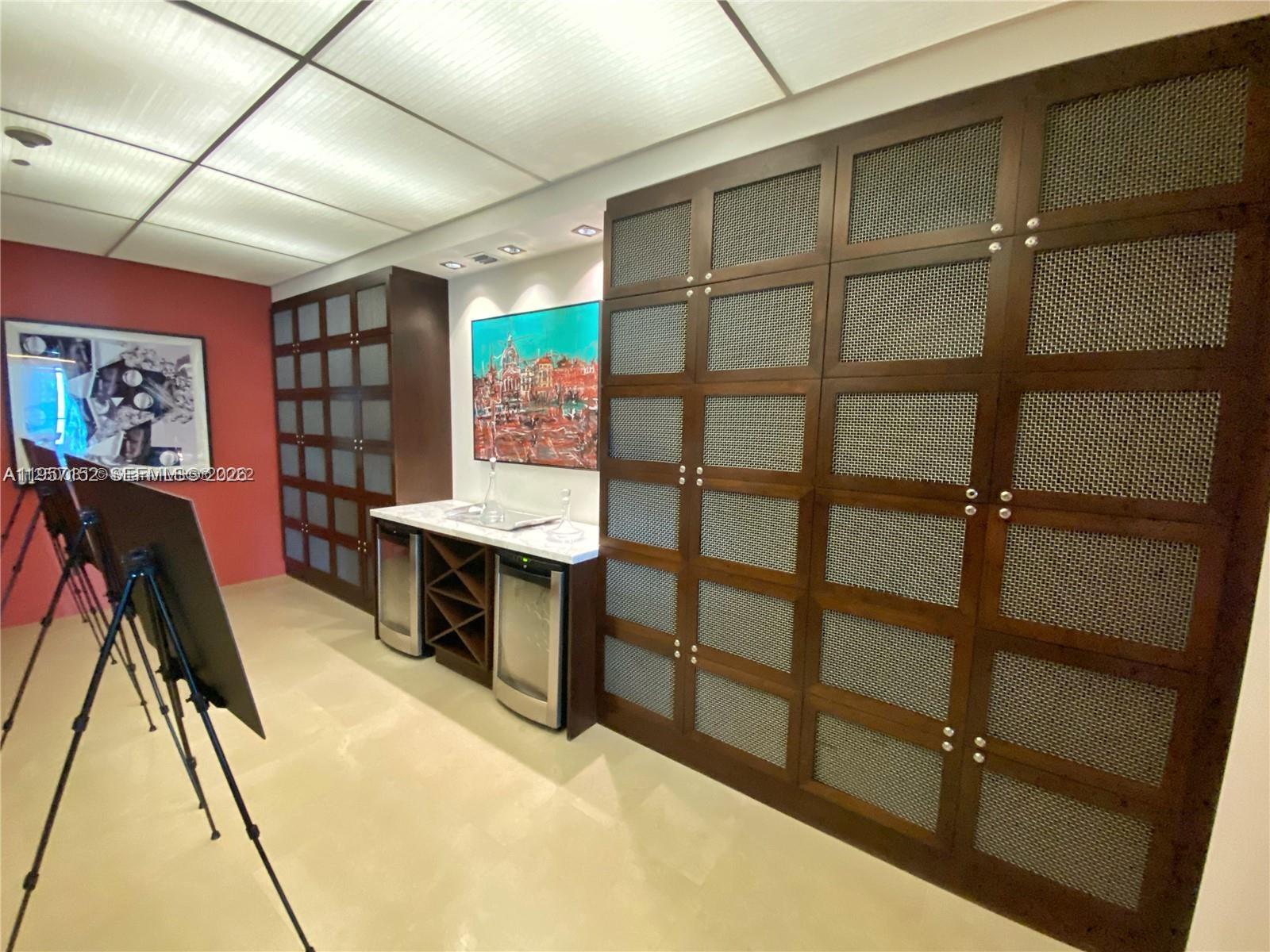 500 Brickell Ave #1602, Miami FL 33131