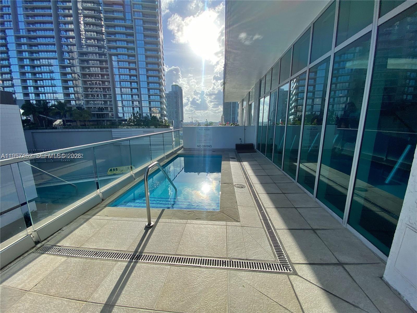 500 Brickell Ave #1602, Miami FL 33131