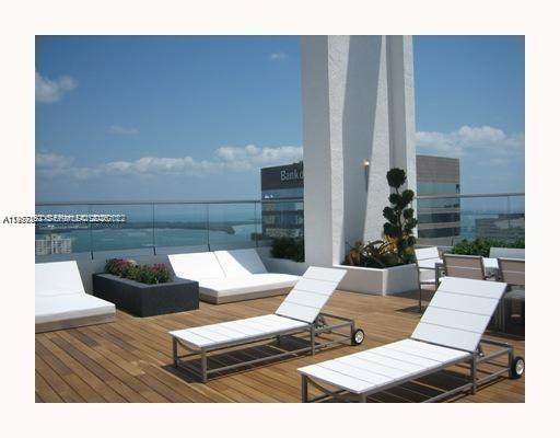 500 Brickell Ave #1602, Miami FL 33131