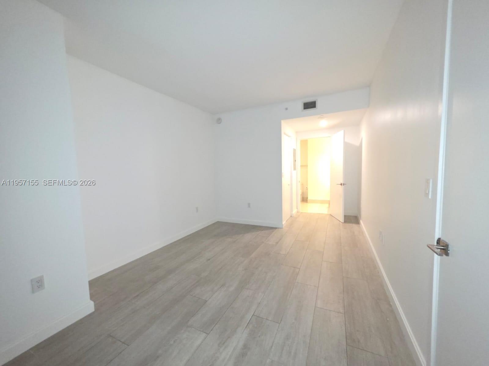 55 SW 9th St #1409, Miami FL 33130