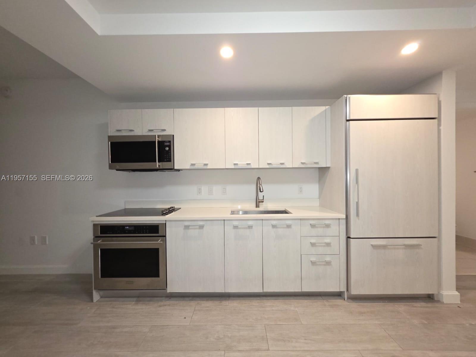 55 SW 9th St #1409, Miami FL 33130