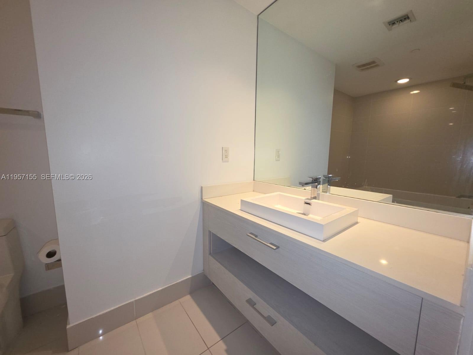 55 SW 9th St #1409, Miami FL 33130
