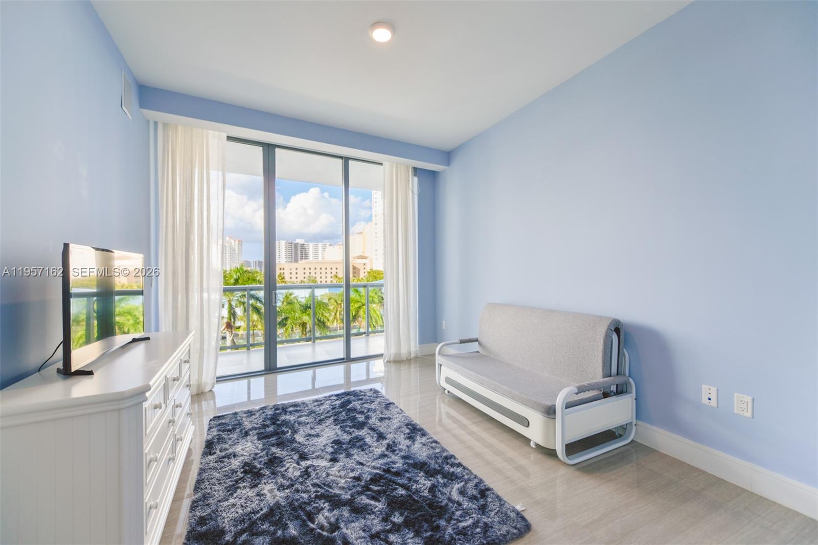 3250 NE 188th St #404, Aventura FL 33180