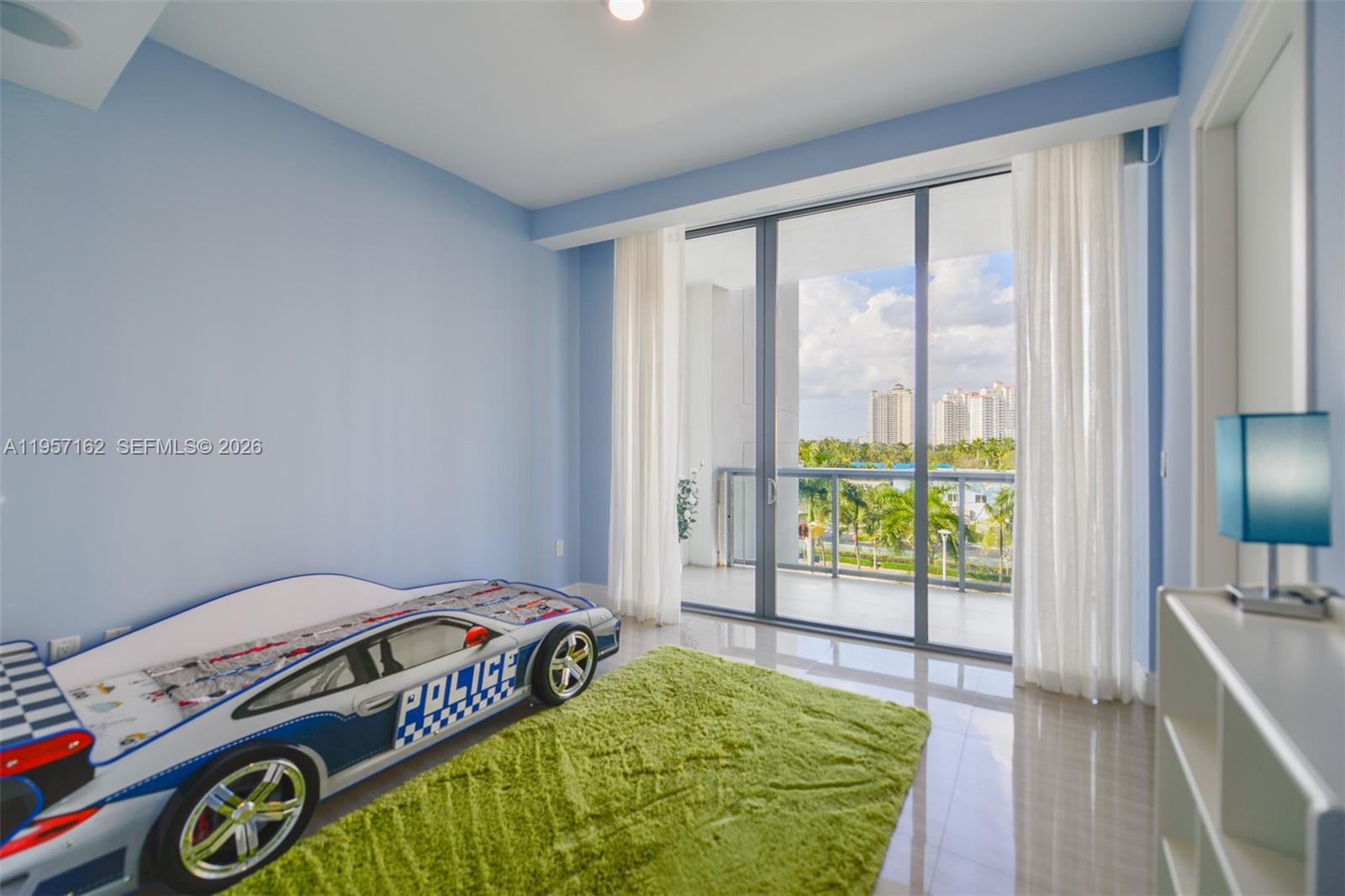 3250 NE 188th St #404, Aventura FL 33180