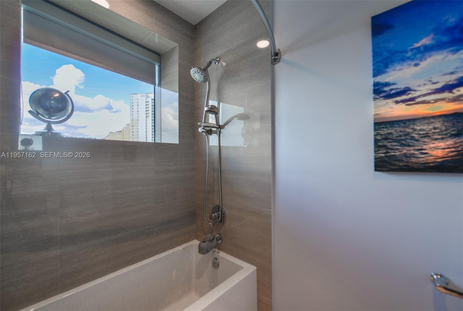 3250 NE 188th St #404, Aventura FL 33180