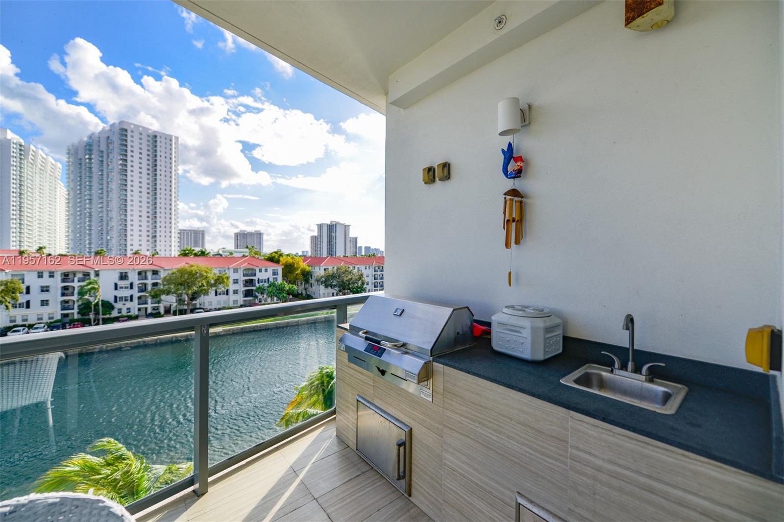 3250 NE 188th St #404, Aventura FL 33180
