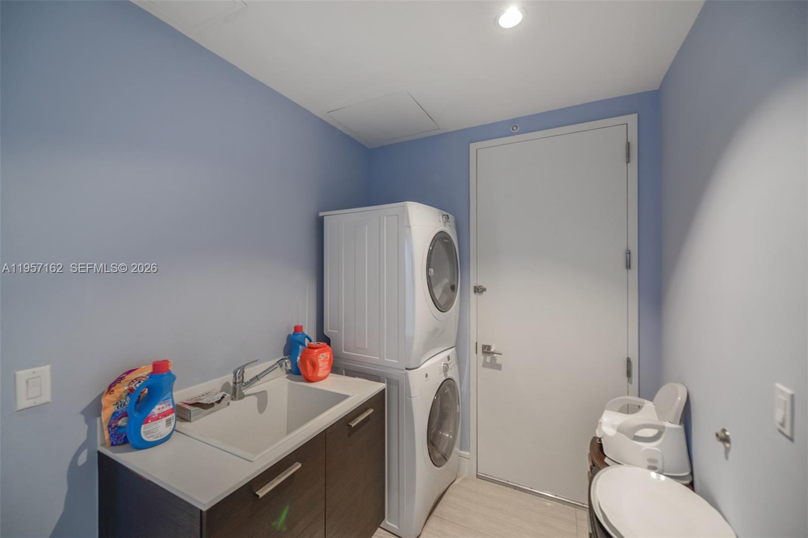 3250 NE 188th St #404, Aventura FL 33180