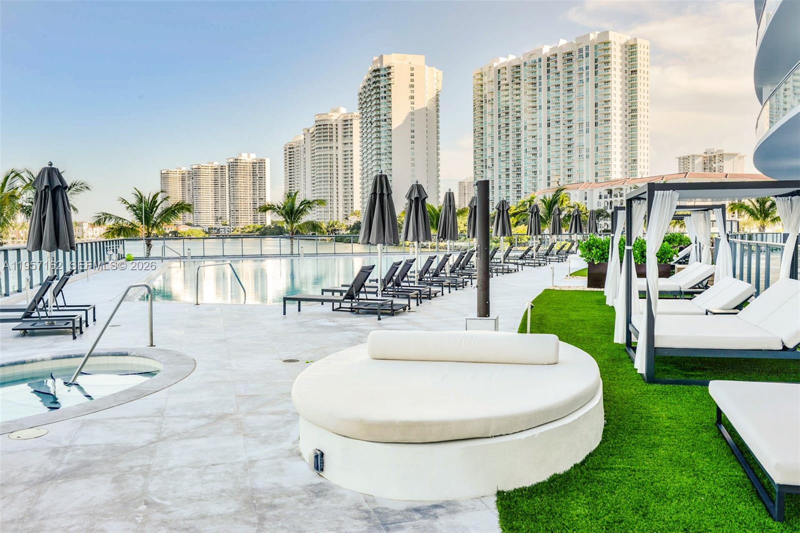 3250 NE 188th St #404, Aventura FL 33180