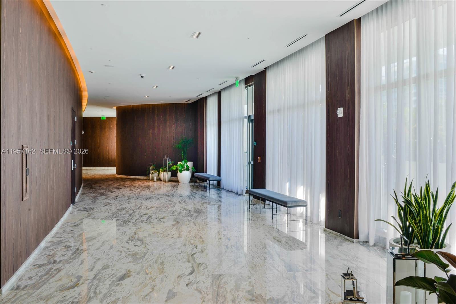 3250 NE 188th St #404, Aventura FL 33180