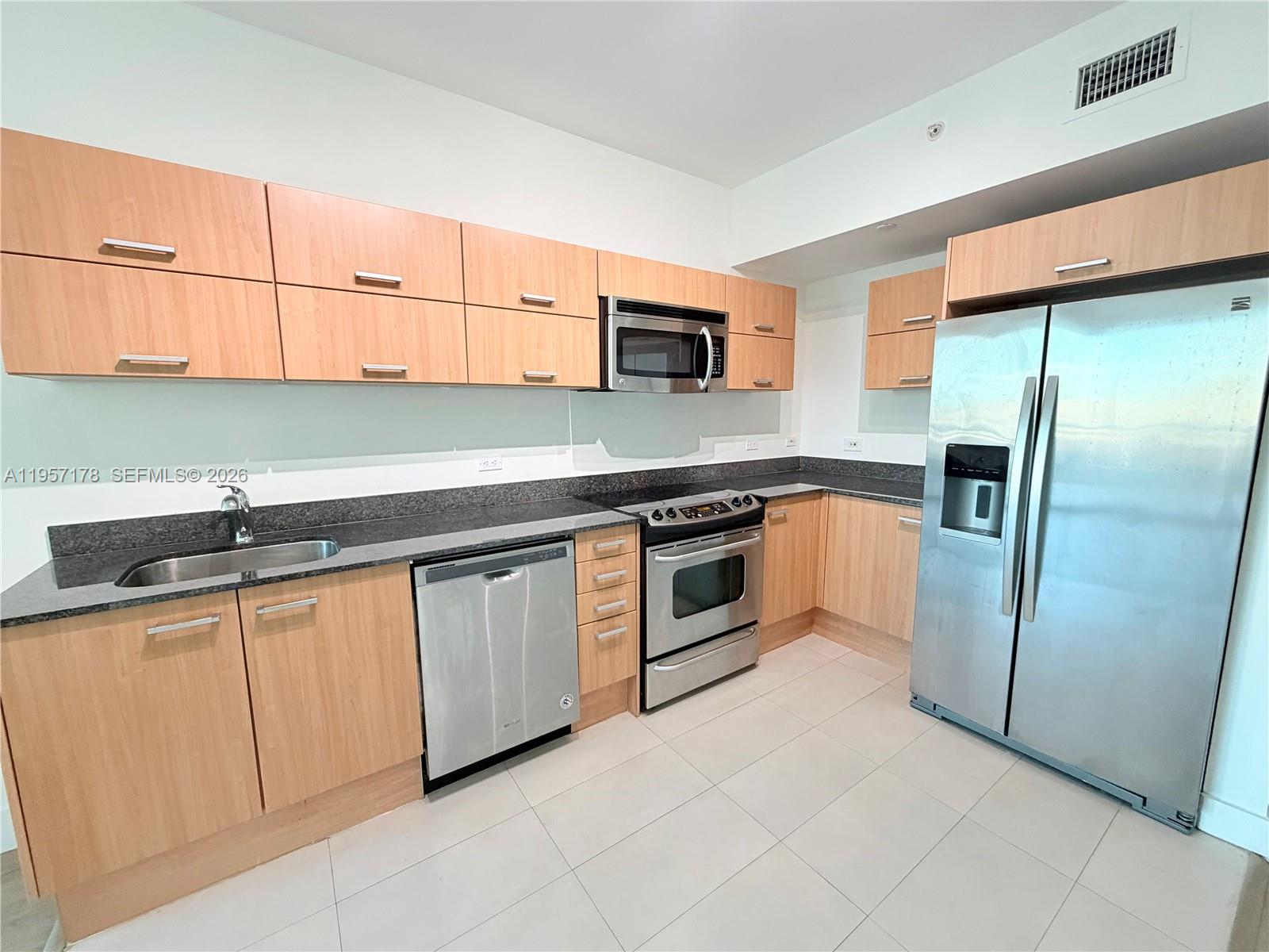 350 S Miami Ave #2011, Miami FL 33130