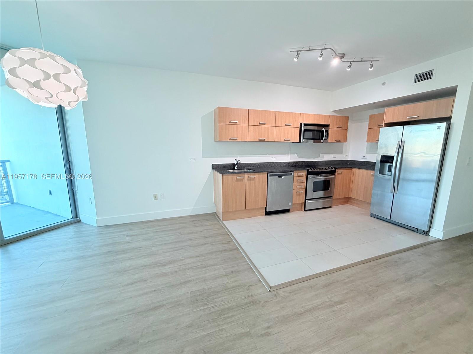 350 S Miami Ave #2011, Miami FL 33130