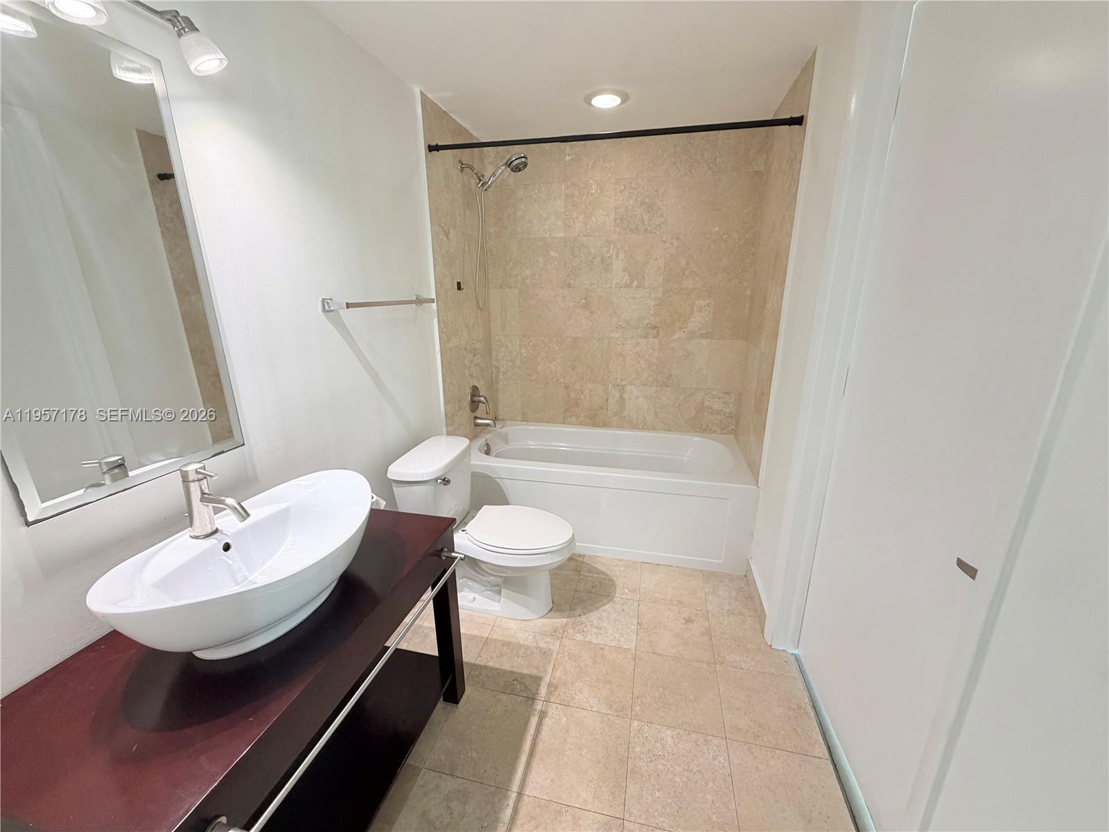 350 S Miami Ave #2011, Miami FL 33130