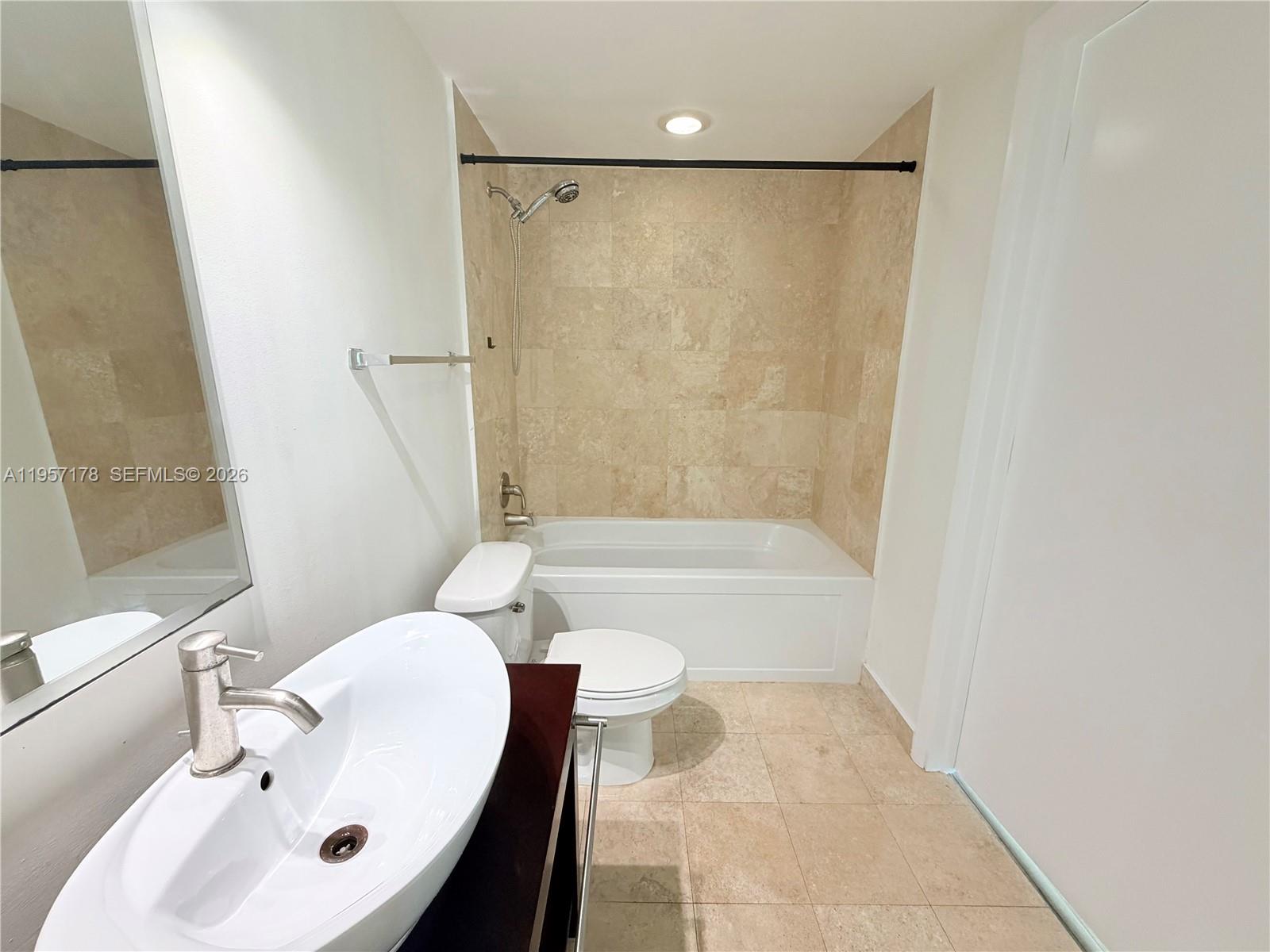 350 S Miami Ave #2011, Miami FL 33130