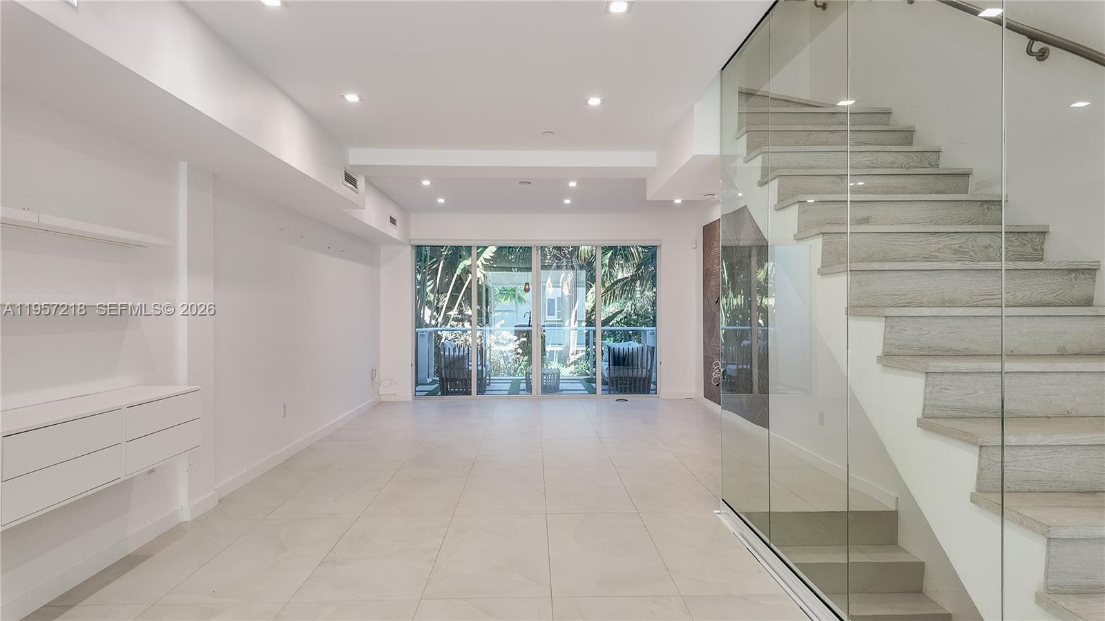 455 NE 39th St #304, Miami FL 33137