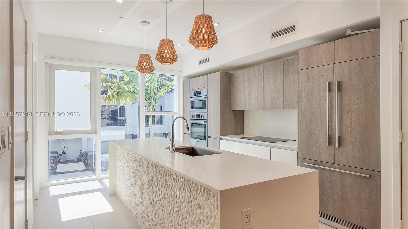 455 NE 39th St #304, Miami FL 33137