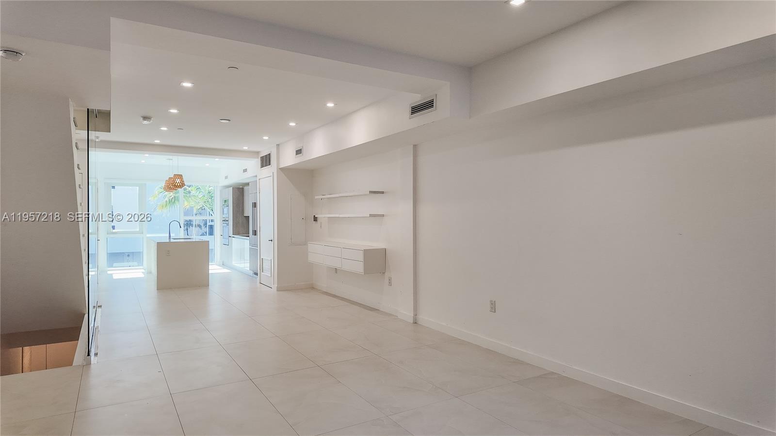 455 NE 39th St #304, Miami FL 33137