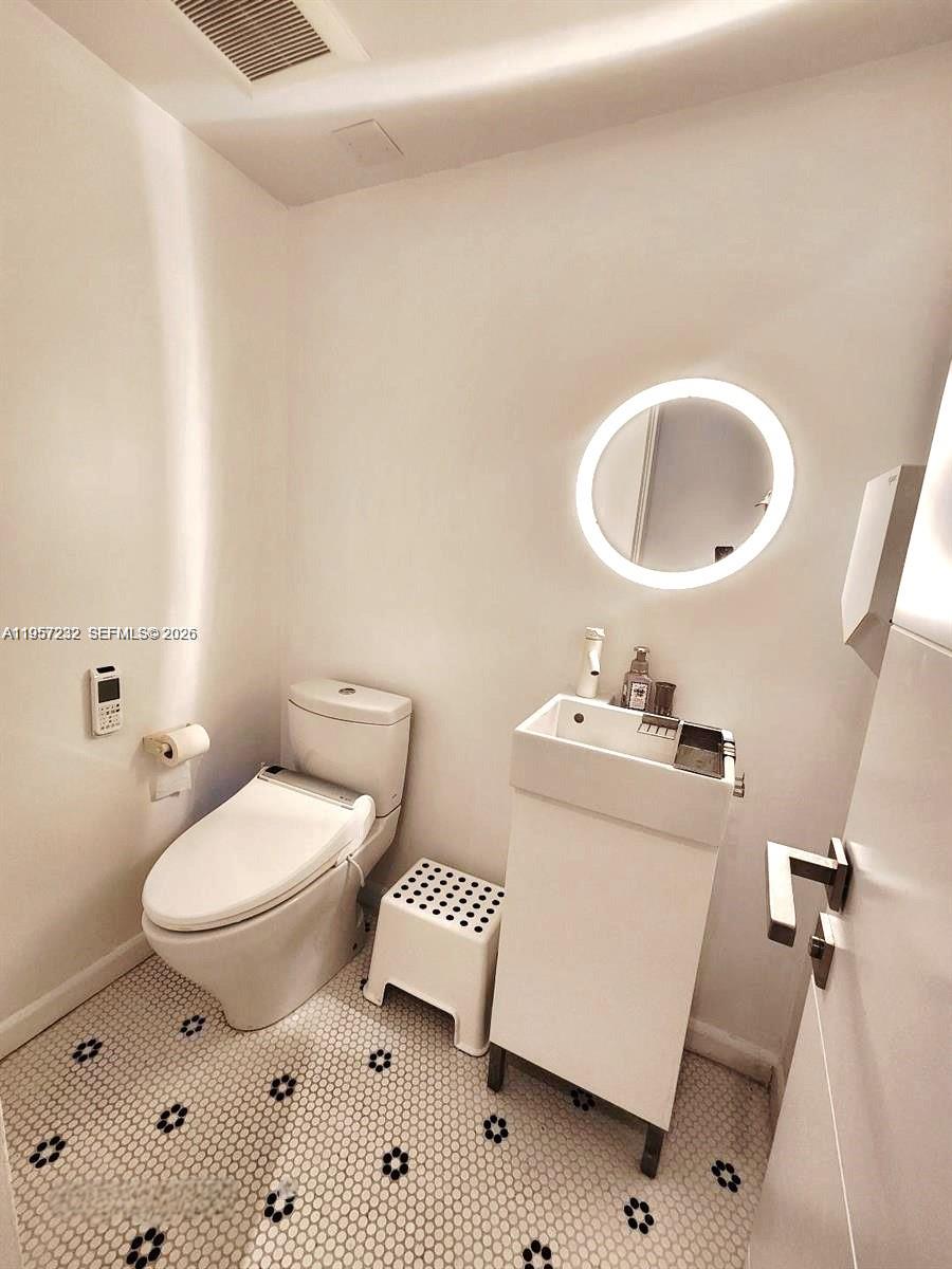 2150 Sans Souci Blvd #D1, North Miami FL 33181