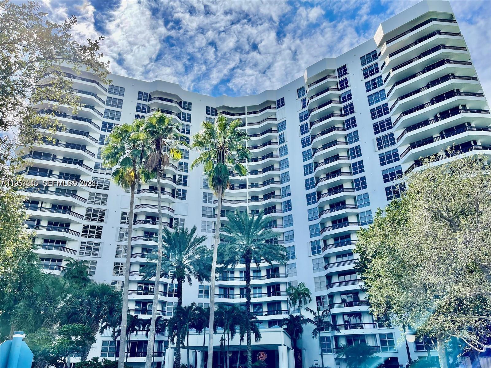 3600 Mystic Pointe Dr #1117, Aventura FL 33180