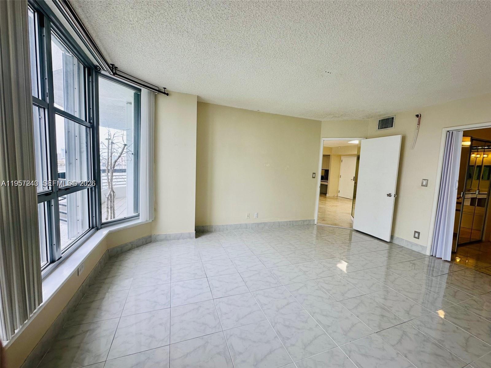 3600 Mystic Pointe Dr #1117, Aventura FL 33180