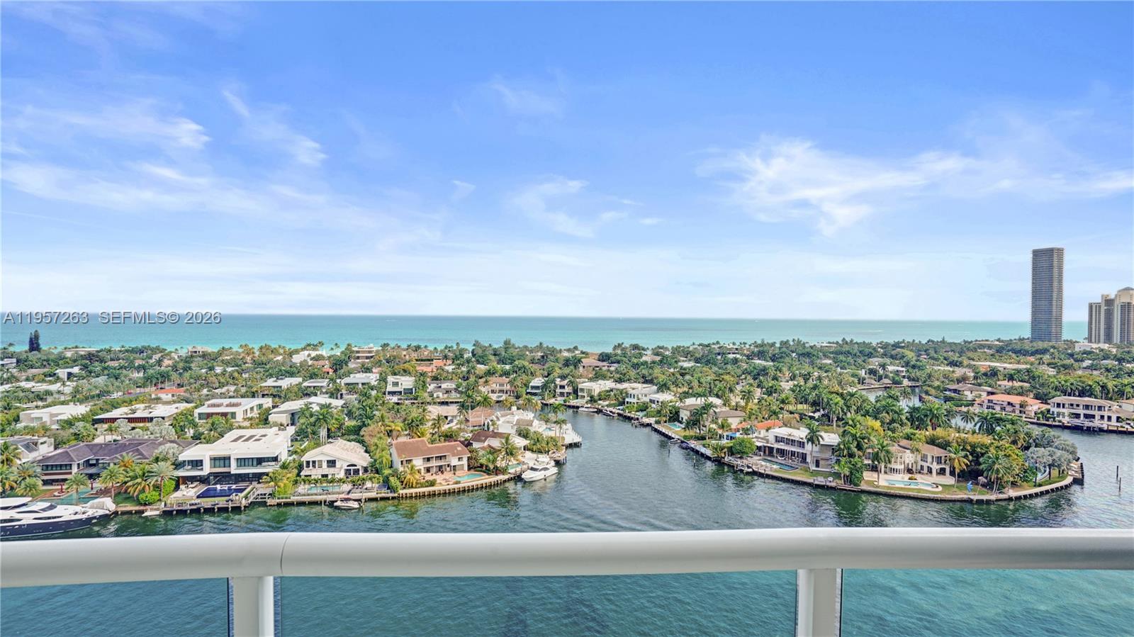 20201 E Country Club Dr #1808, Aventura FL 33180