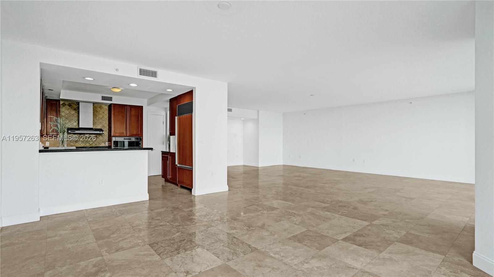 20201 E Country Club Dr #1808, Aventura FL 33180