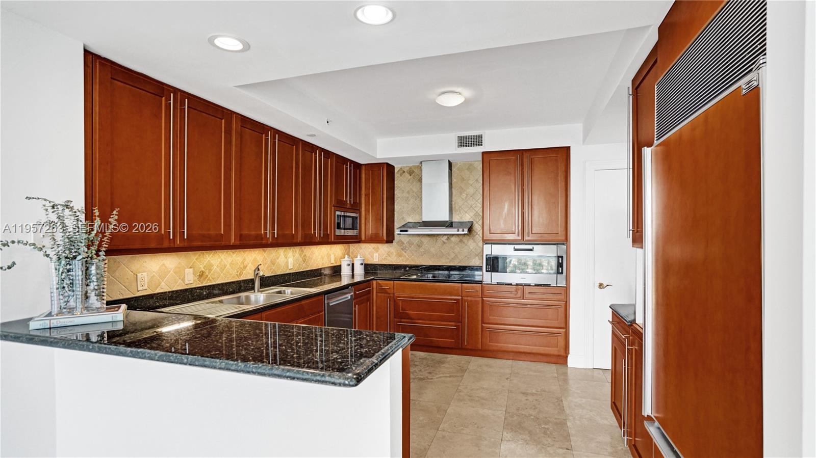 20201 E Country Club Dr #1808, Aventura FL 33180