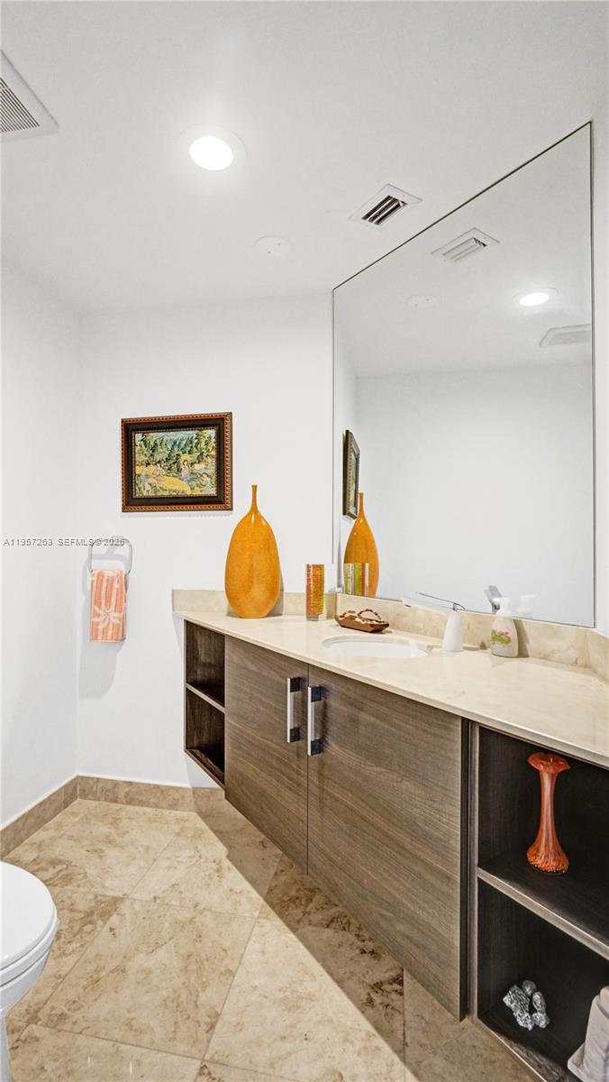 20201 E Country Club Dr #1808, Aventura FL 33180