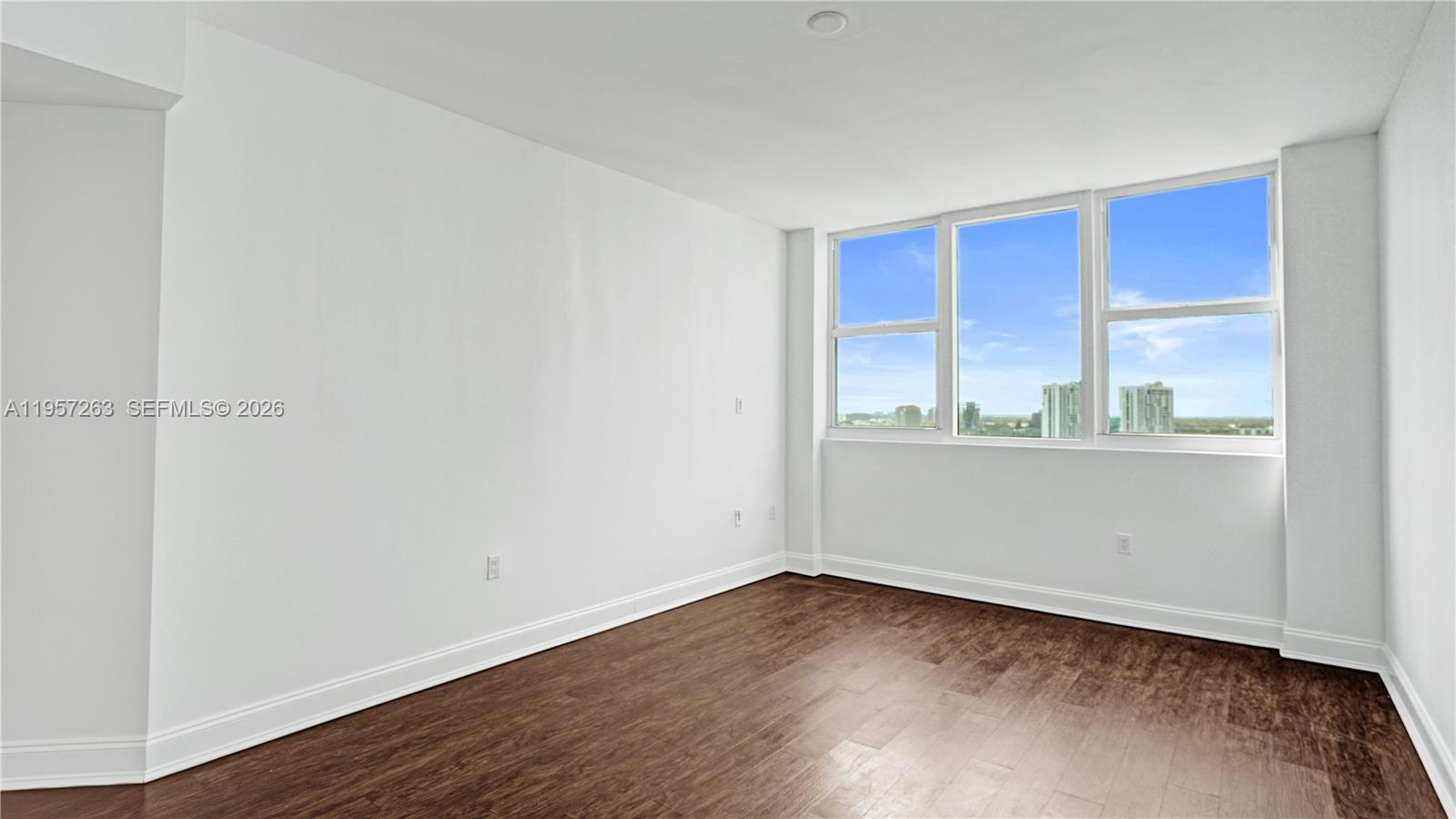 20201 E Country Club Dr #1808, Aventura FL 33180