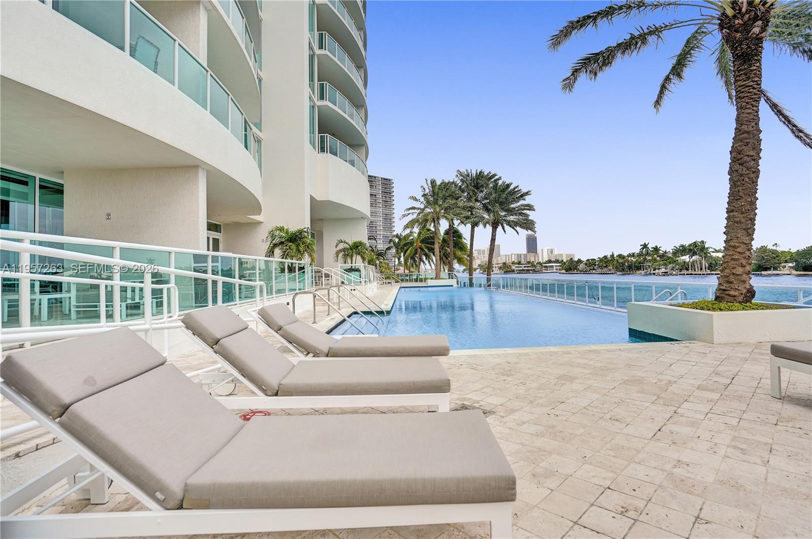 20201 E Country Club Dr #1808, Aventura FL 33180