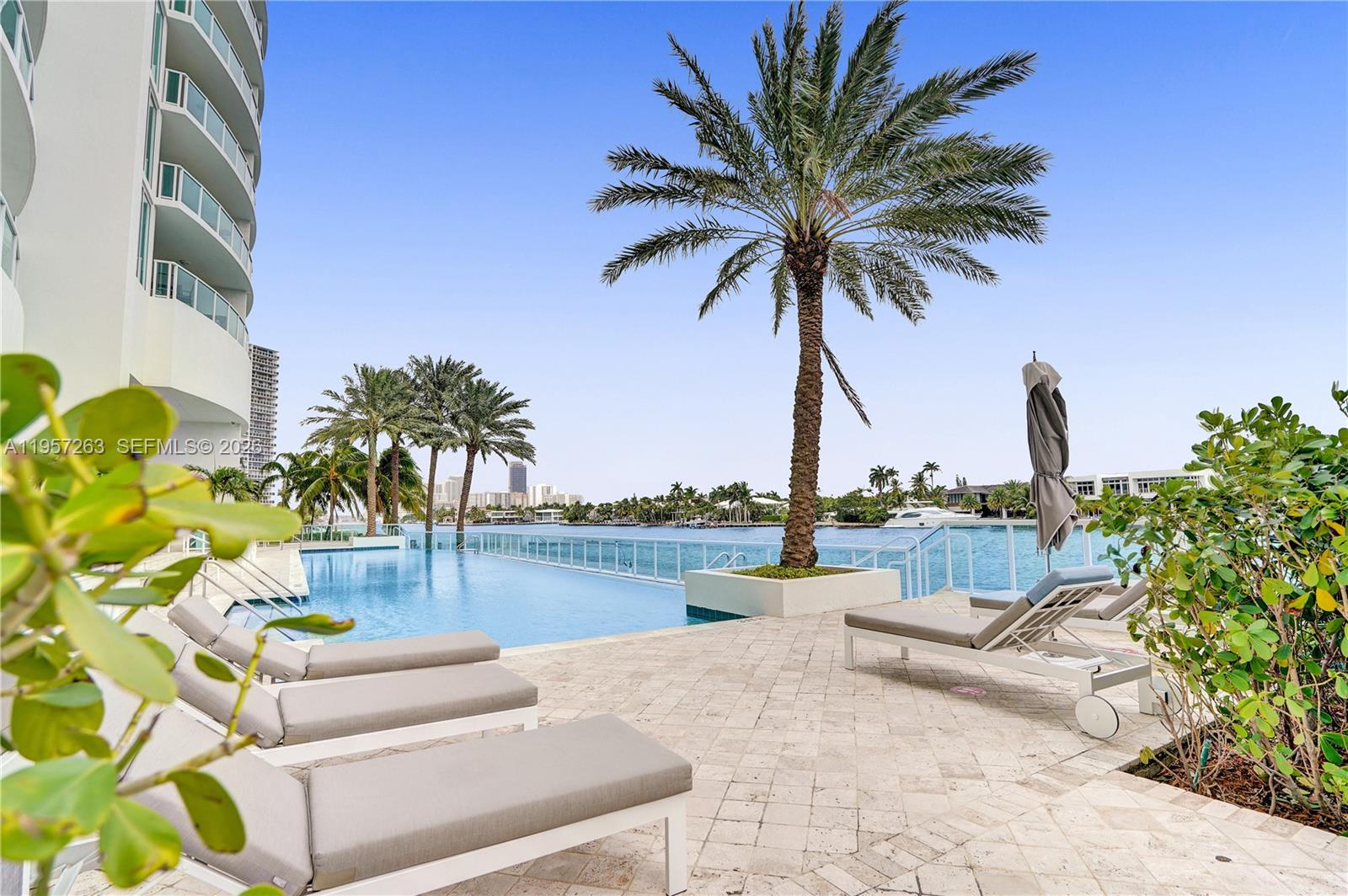 20201 E Country Club Dr #1808, Aventura FL 33180