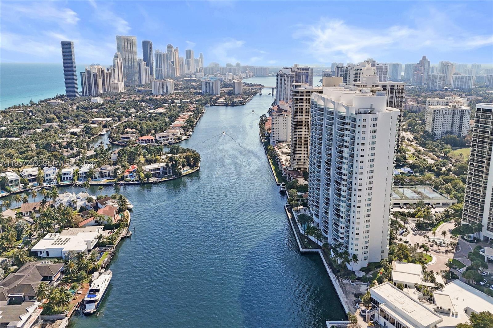 20201 E Country Club Dr #1808, Aventura FL 33180