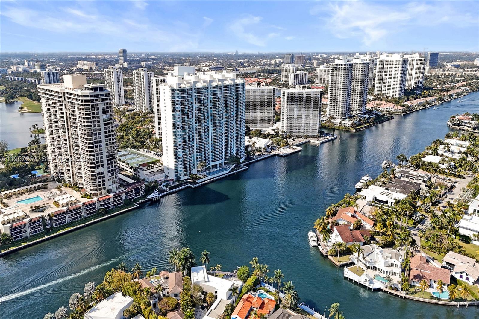 20201 E Country Club Dr #1808, Aventura FL 33180