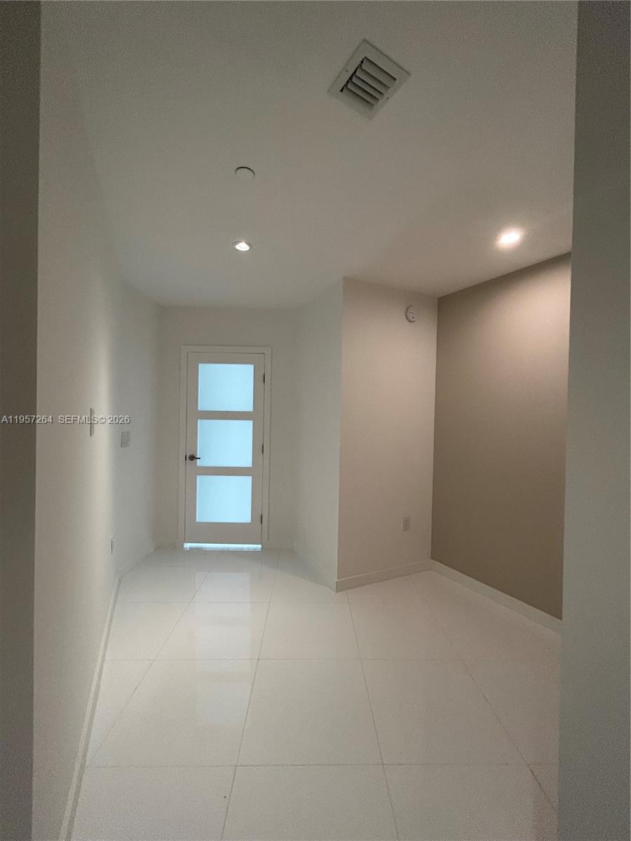 851 NE 1st Ave #4302, Miami FL 33132