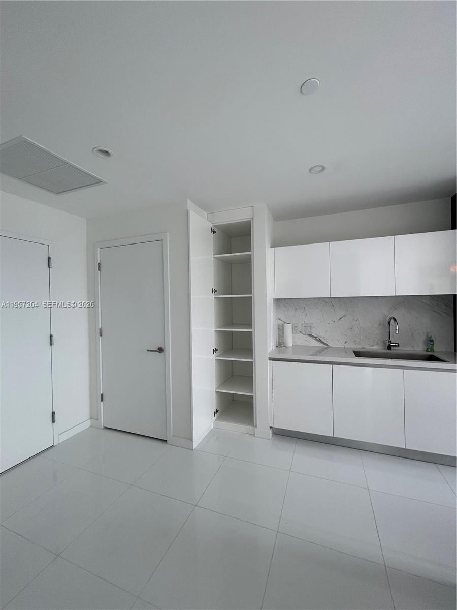 851 NE 1st Ave #4302, Miami FL 33132
