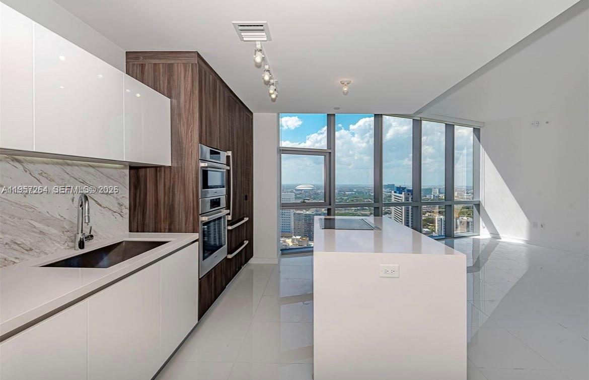 851 NE 1st Ave #4302, Miami FL 33132