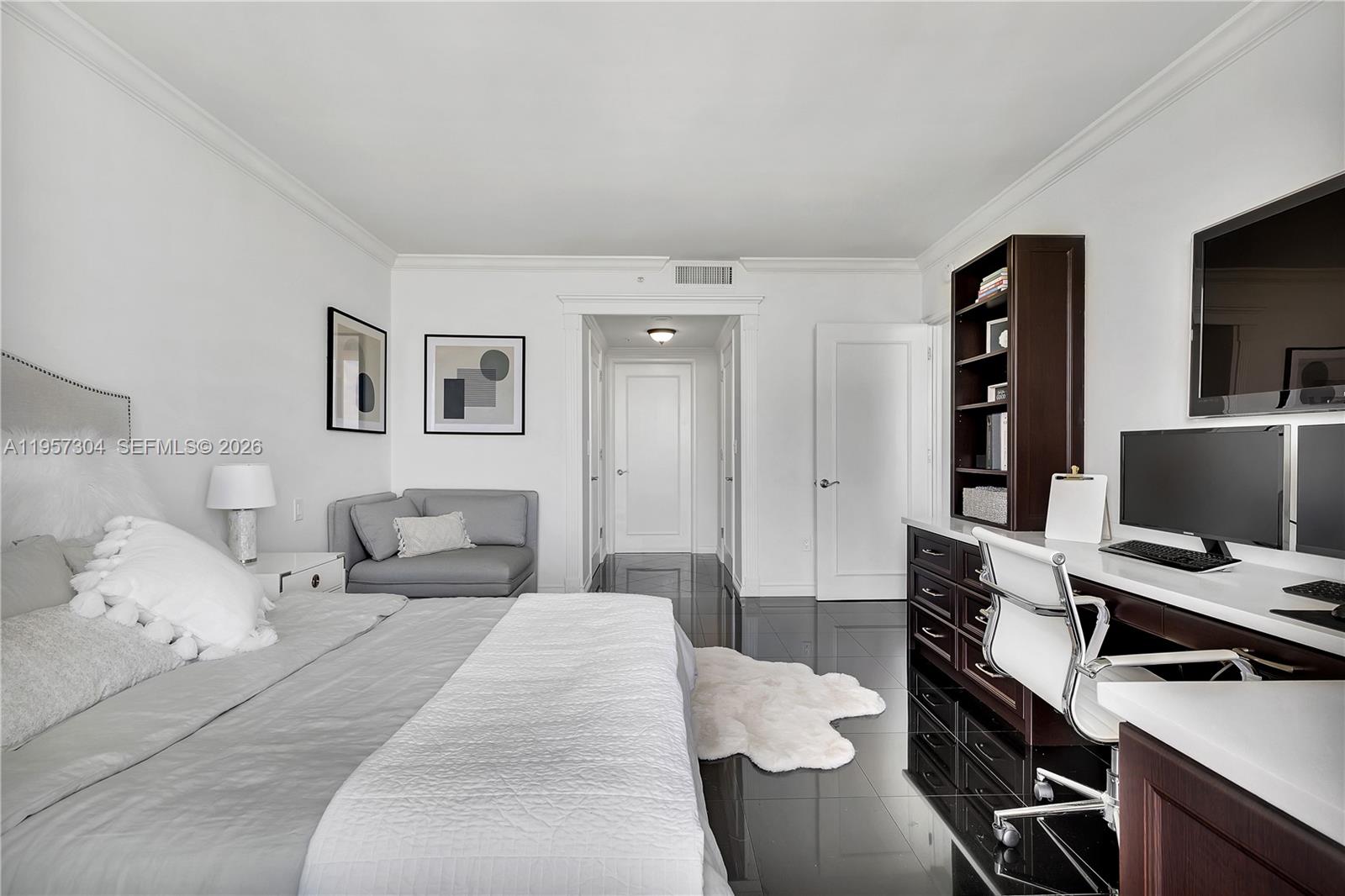 3350 SW 27 AV #2104, Coconut Grove FL 33133