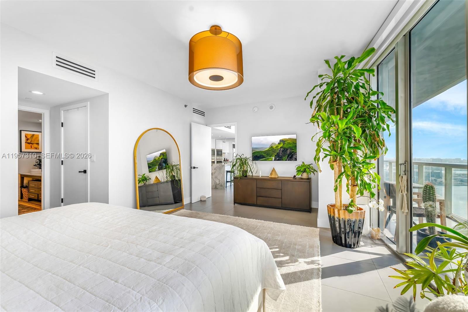 465 E Brickell Ave #3901, Miami FL 33131