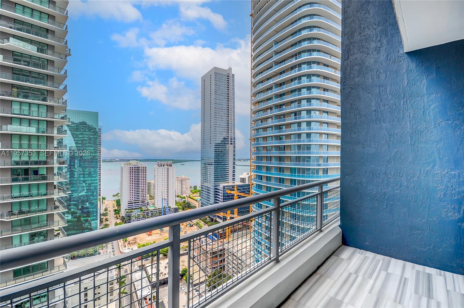 60 SW 13th St #3004, Miami FL 33130