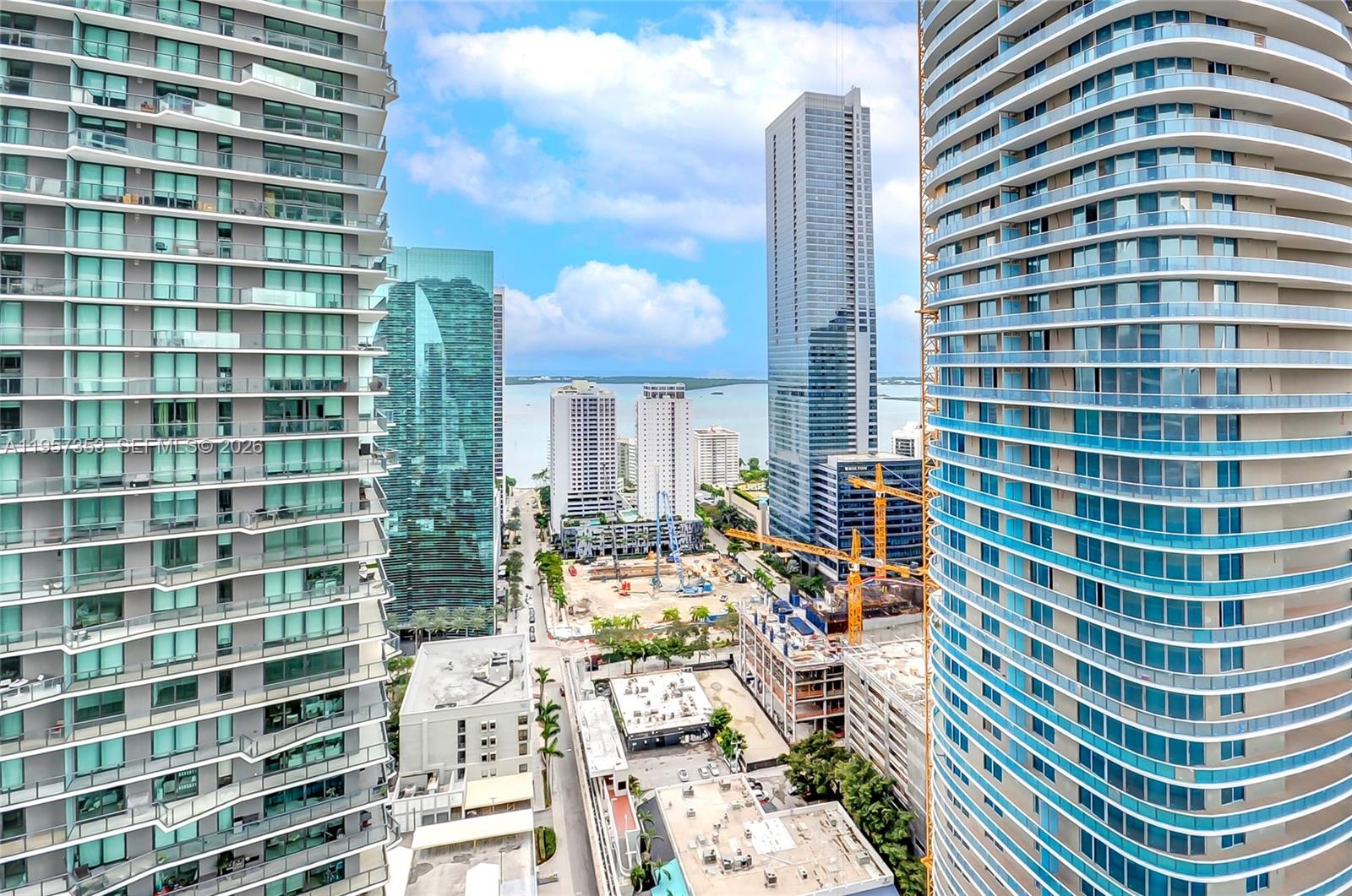 60 SW 13th St #3004, Miami FL 33130