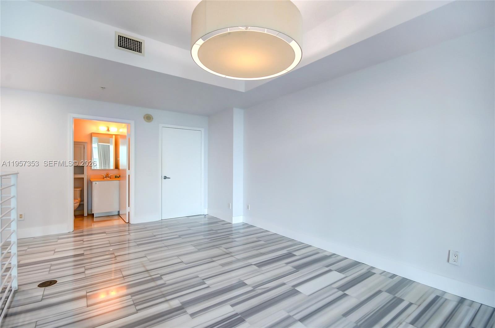60 SW 13th St #3004, Miami FL 33130