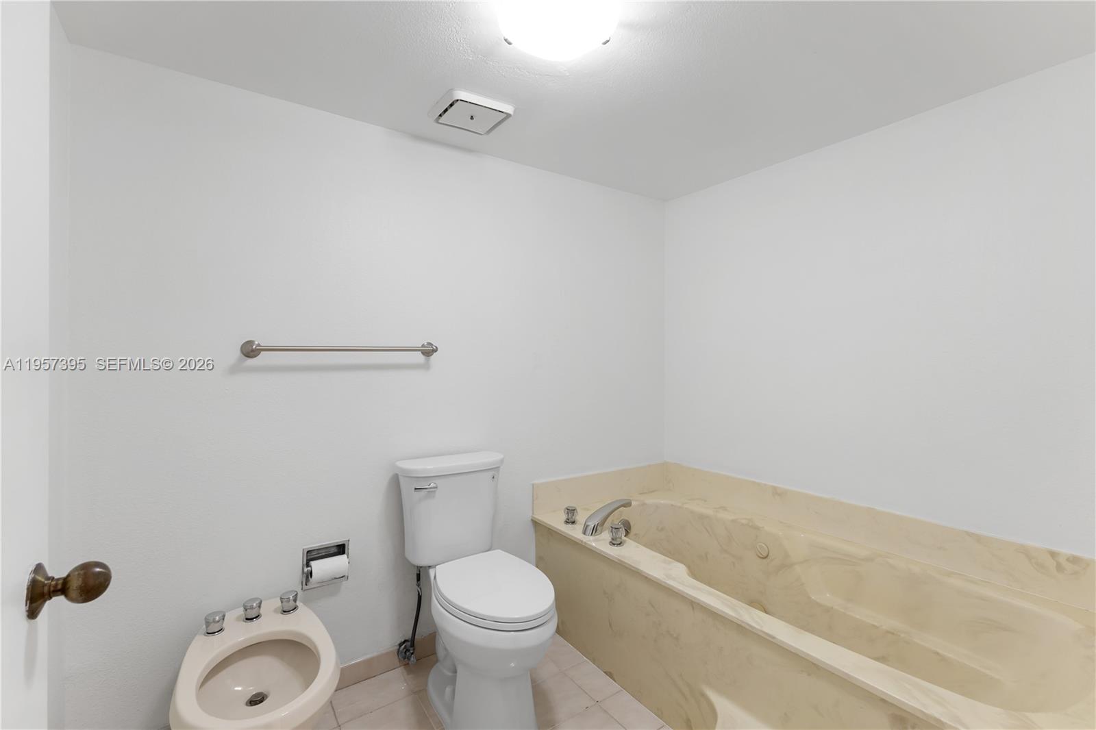 520 W Brickell Key Dr #A619, Miami FL 33131