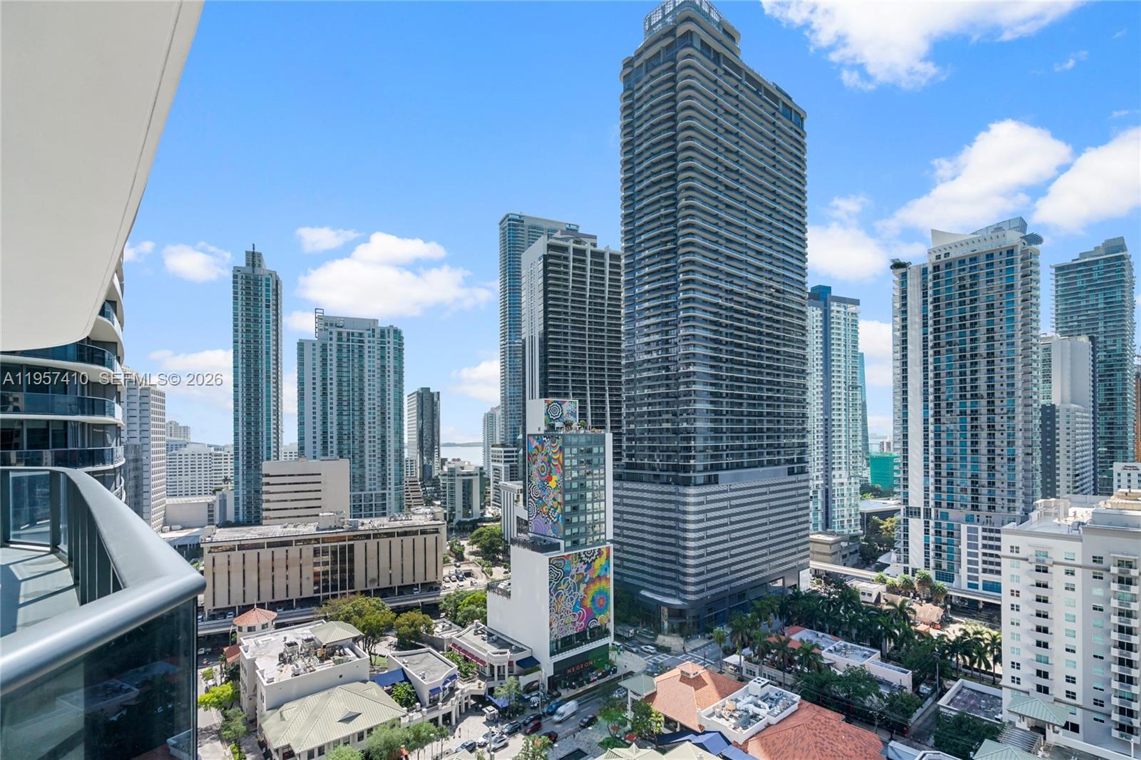 55 SW 9th St #1904, Miami FL 33130