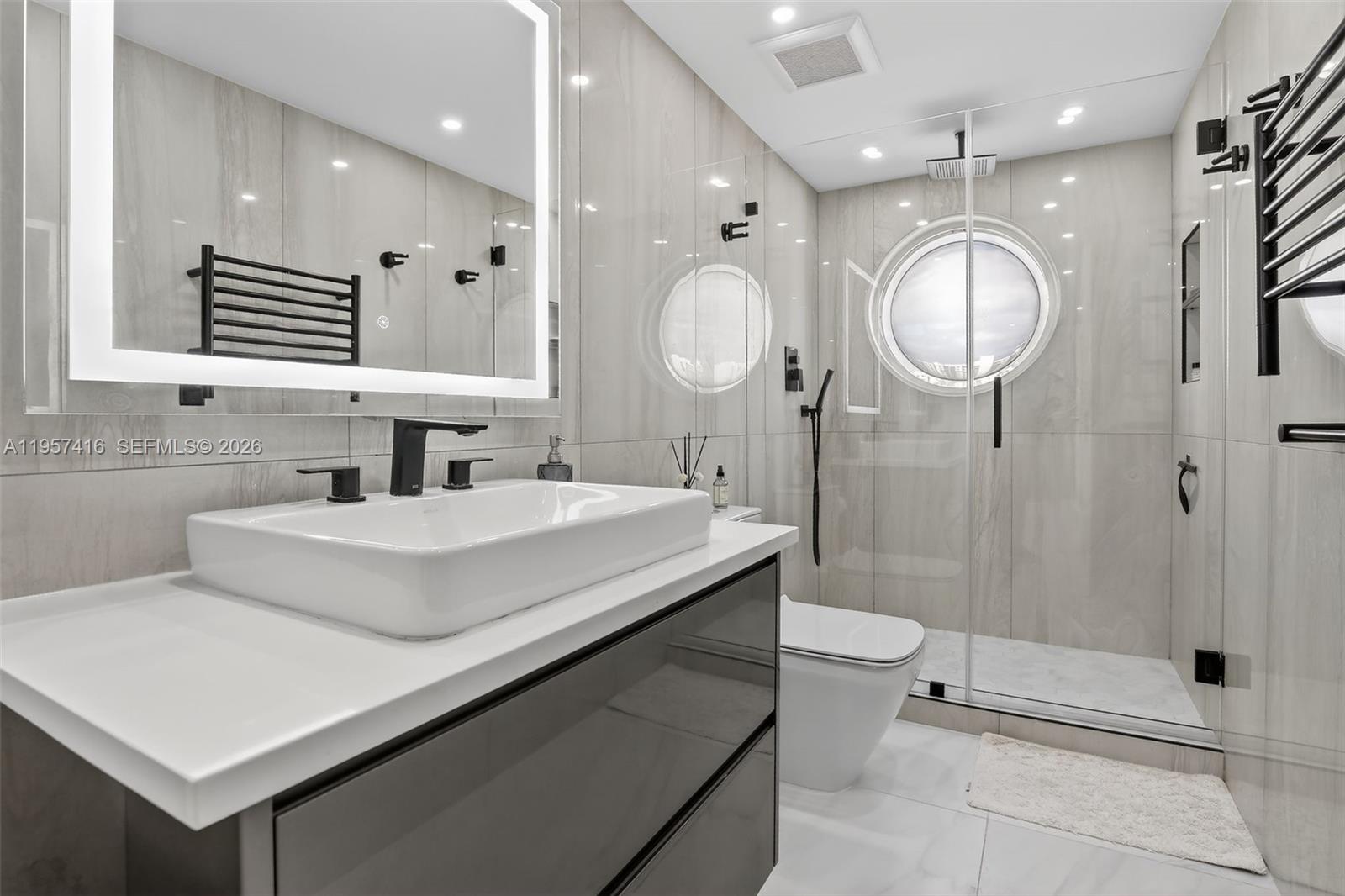 1000 W Island Blvd #1009, Aventura FL 33160