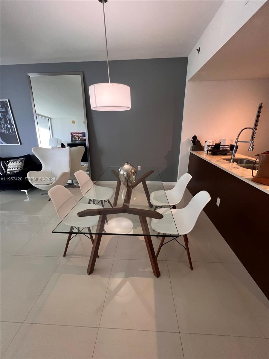 475 Brickell Ave #4511, Miami FL 33131