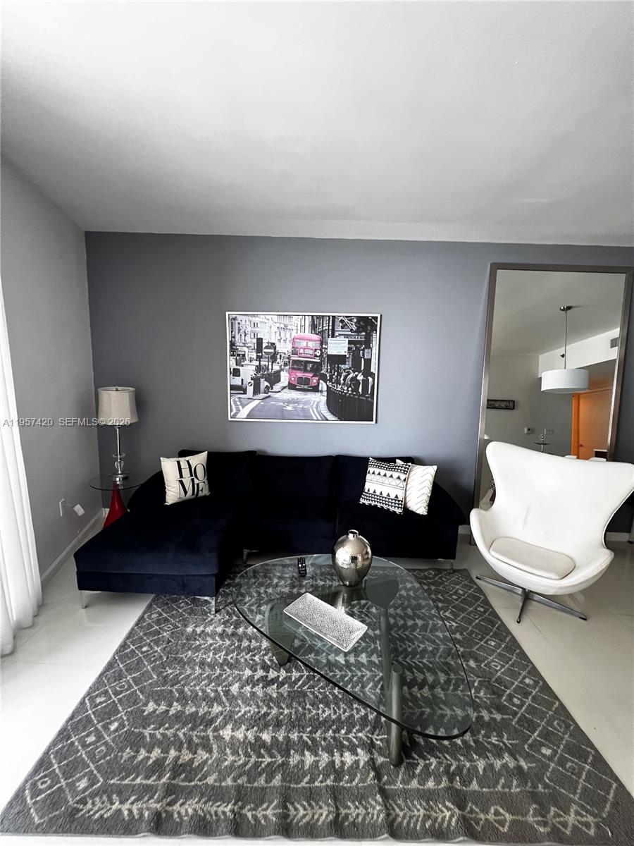 475 Brickell Ave #4511, Miami FL 33131